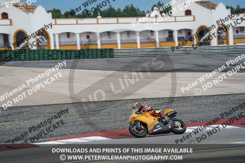 cadwell no limits trackday;cadwell park;cadwell park photographs;cadwell trackday photographs;enduro digital images;event digital images;eventdigitalimages;monteblanco trackday photographs;no limits trackdays;peter wileman photography;racing digital images;trackday digital images;trackday photos